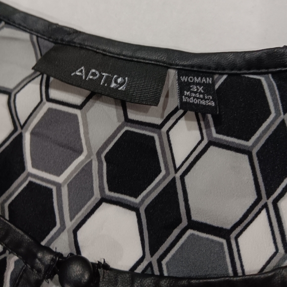 Apt. 9 Women's (Size 3X) Black, White, Gray Geometric Print Sleeveless Blouse - Picture 4 of 12